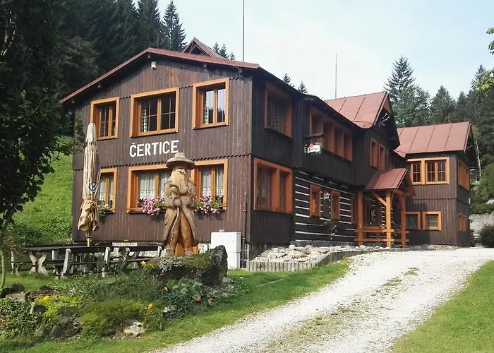 Pensjonat Certice 2*